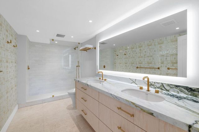 2773 S Ocean Boulevard 209, Palm Beach, FL 33480