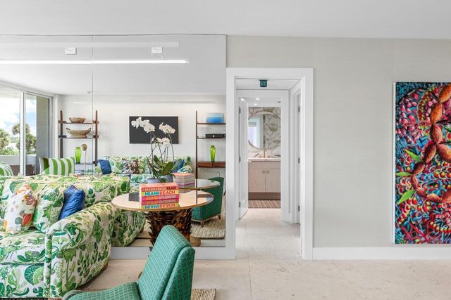 2773 S Ocean Boulevard 209, Palm Beach, FL 33480