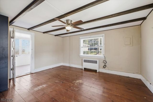 56 Hickory Corner Rd, Alexandria Twp., NJ 08848