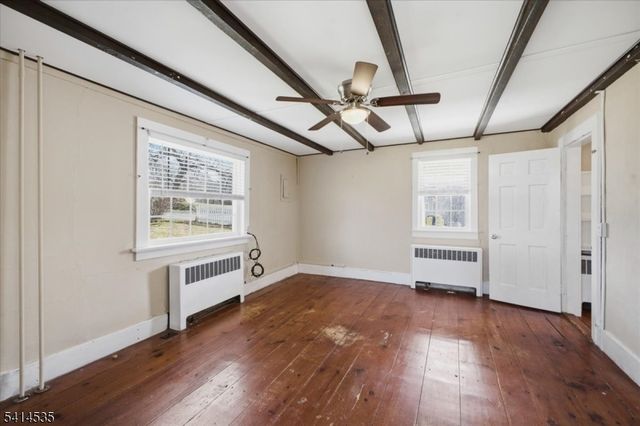 56 Hickory Corner Rd, Alexandria Twp., NJ 08848