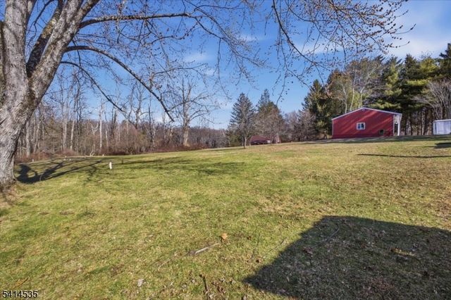 56 Hickory Corner Rd, Alexandria Twp., NJ 08848