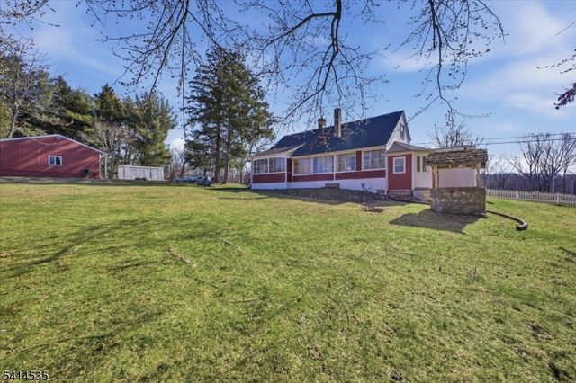 56 Hickory Corner Rd, Alexandria Twp., NJ 08848