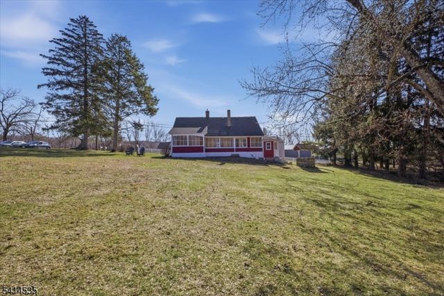 56 Hickory Corner Rd, Alexandria Twp., NJ 08848