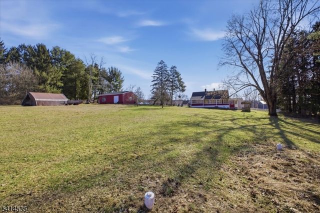 56 Hickory Corner Rd, Alexandria Twp., NJ 08848