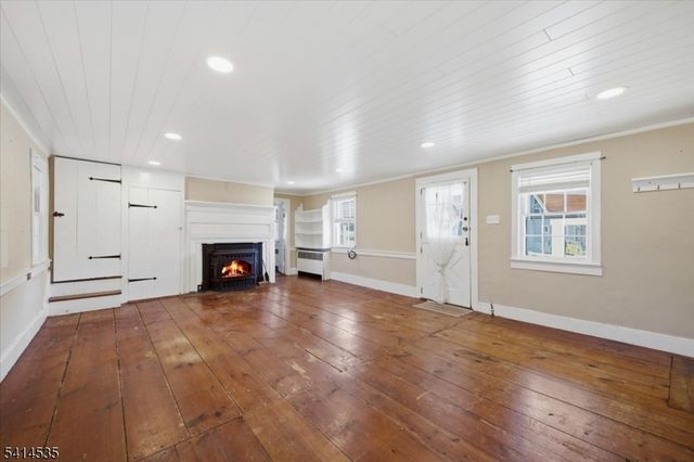 56 Hickory Corner Rd, Alexandria Twp., NJ 08848