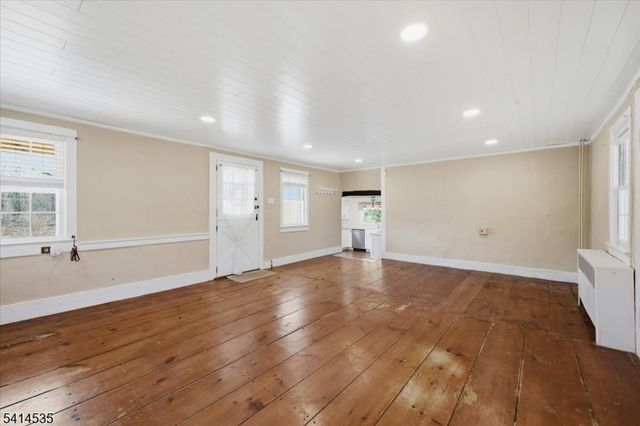 56 Hickory Corner Rd, Alexandria Twp., NJ 08848