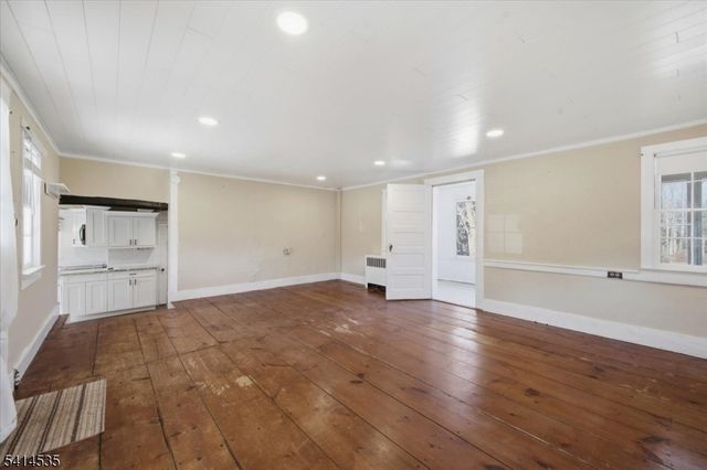 56 Hickory Corner Rd, Alexandria Twp., NJ 08848