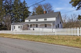 56 Hickory Corner Rd, Alexandria Twp., NJ 08848