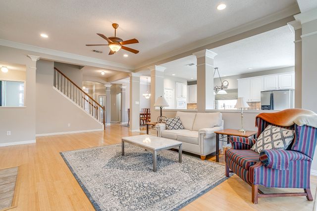 6805 Windwood Trail, Fort Worth, TX 76132