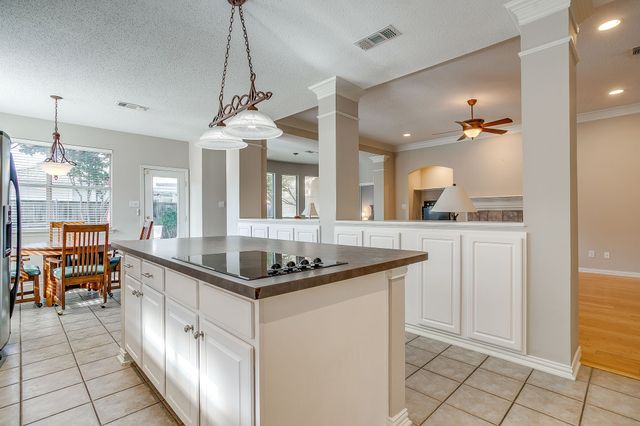 6805 Windwood Trail, Fort Worth, TX 76132