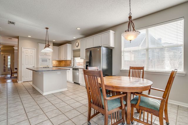 6805 Windwood Trail, Fort Worth, TX 76132