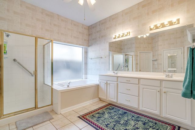 6805 Windwood Trail, Fort Worth, TX 76132