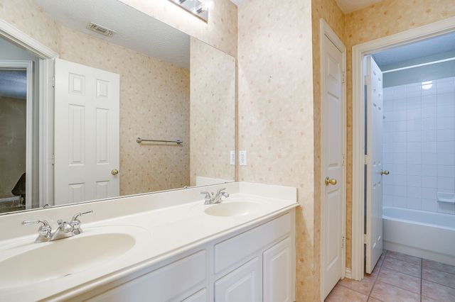 6805 Windwood Trail, Fort Worth, TX 76132