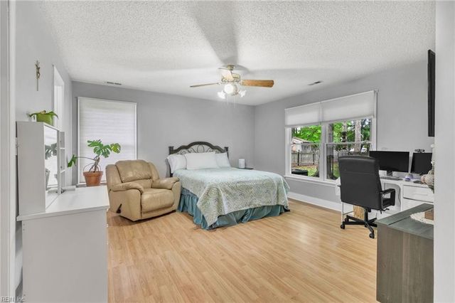 235 Dunn CIR, Hampton, VA 23666