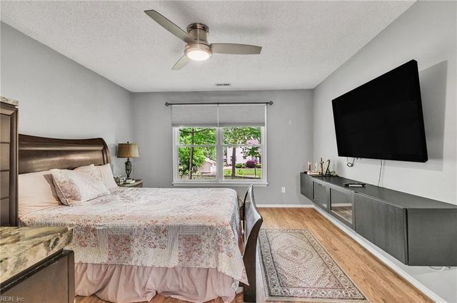 235 Dunn CIR, Hampton, VA 23666