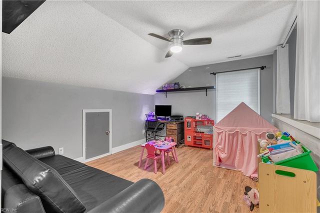 235 Dunn CIR, Hampton, VA 23666