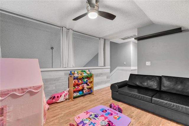 235 Dunn CIR, Hampton, VA 23666