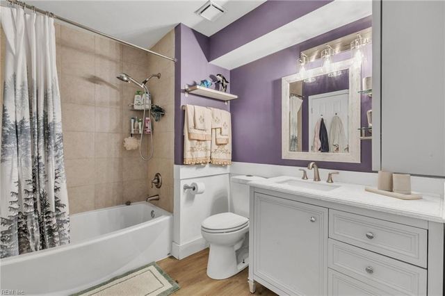 235 Dunn CIR, Hampton, VA 23666
