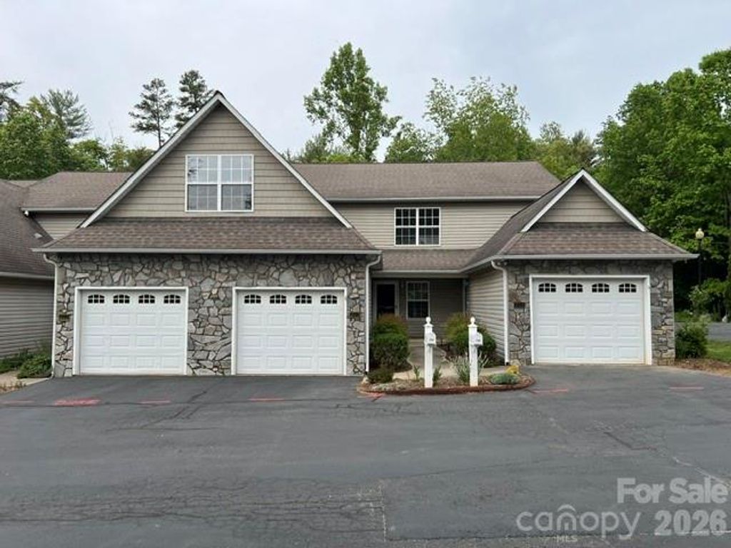 203 Waters Edge Drive 1297, Weaverville, NC 28787