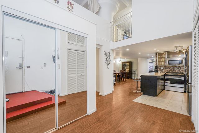 10 Bay Street Landing 1D, Staten Island, NY 10301