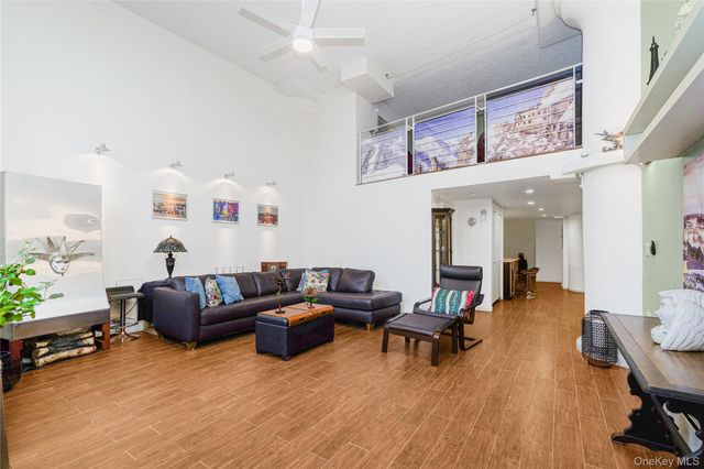 10 Bay Street Landing 1D, Staten Island, NY 10301