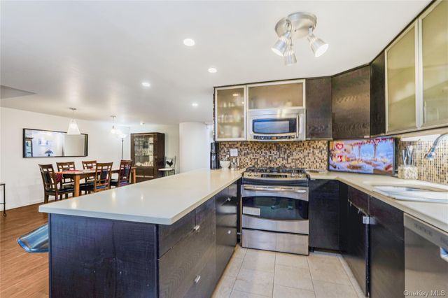 10 Bay Street Landing 1D, Staten Island, NY 10301