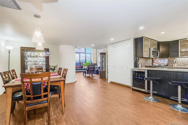 10 Bay Street Landing 1D, Staten Island, NY 10301