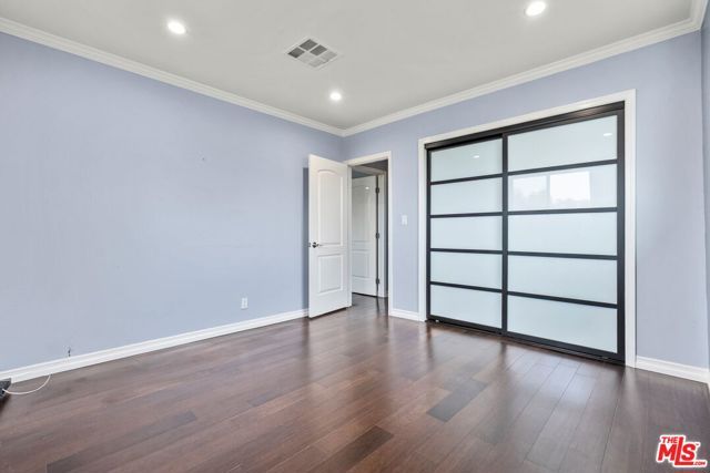 5502 S Chariton Avenue, Los Angeles, CA 90056