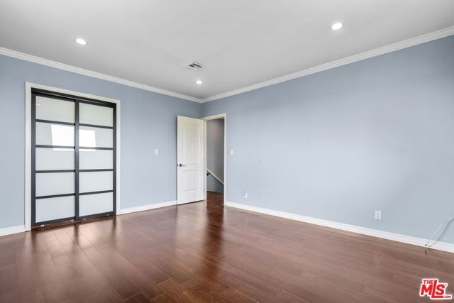 5502 S Chariton Avenue, Los Angeles, CA 90056