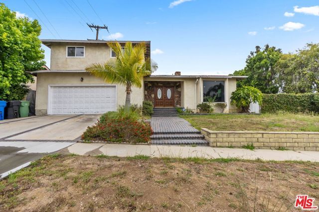 5502 S Chariton Avenue, Los Angeles, CA 90056