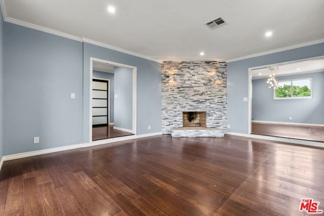 5502 S Chariton Avenue, Los Angeles, CA 90056