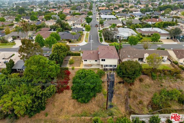 5502 S Chariton Avenue, Los Angeles, CA 90056