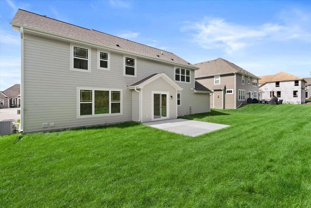 1344 Mohican TRAIL, Waukesha, WI 53189