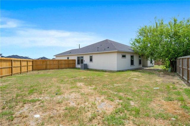 6802 Crosswind Dr, Corpus Christi, TX 78414