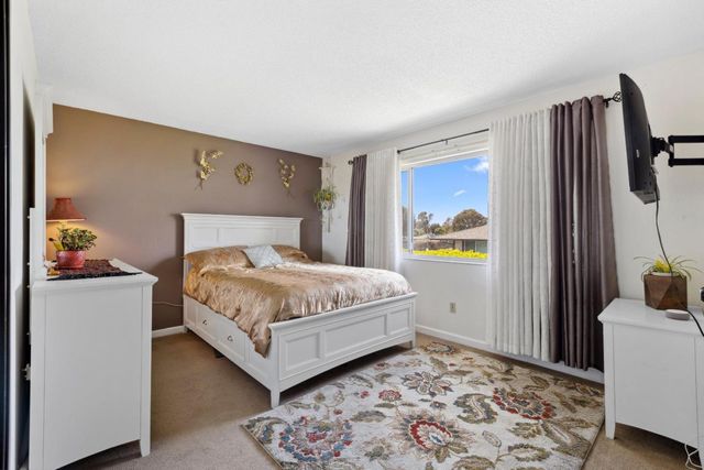 3137 Seacrest Avenue 5, Marina, CA 93933