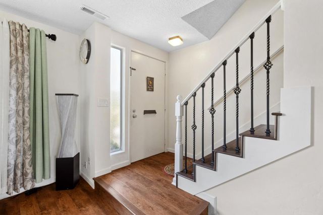3137 Seacrest Avenue 5, Marina, CA 93933
