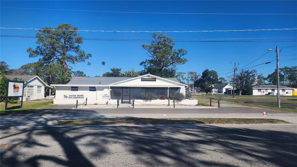 Image 2 of property listing at 201 W SHELL POINT ROAD, Ruskin, FL 33570
