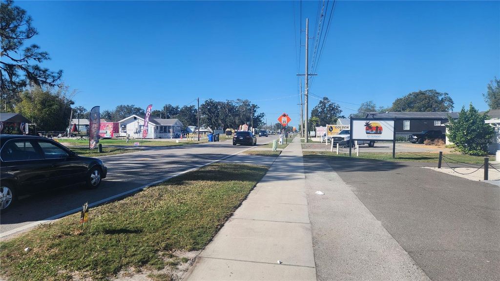 Image 3 of property listing at 201 W SHELL POINT ROAD, Ruskin, FL 33570