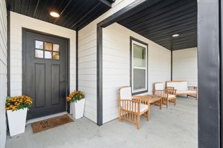 235 N LUNA LN, Columbia, MO 65201