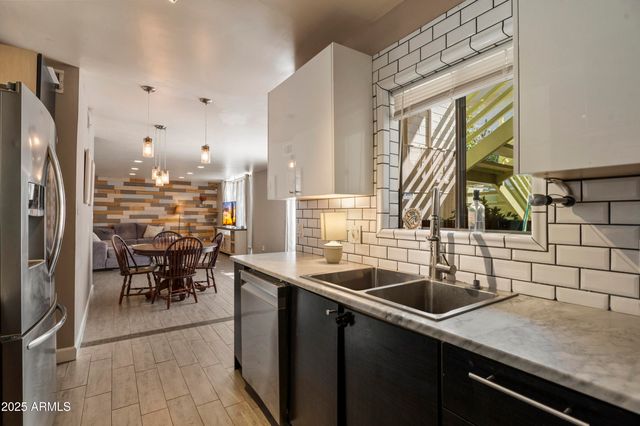 102 W MARYLAND Avenue C1, Phoenix, AZ 85013