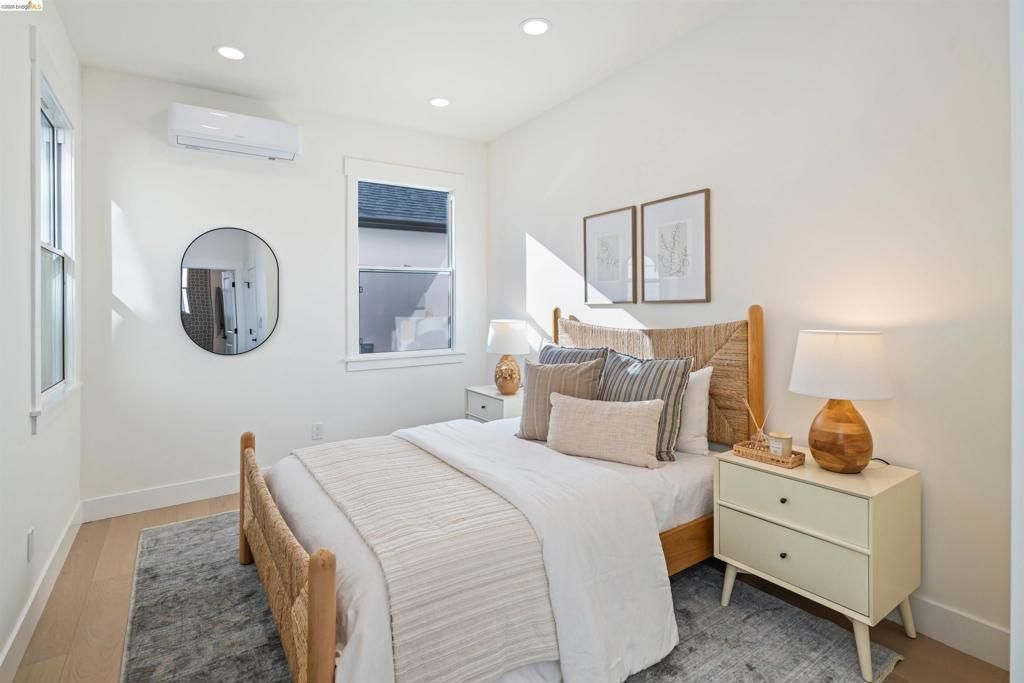 Image 12 of property listing at 846 846 Adams St, Albany, CA 94706