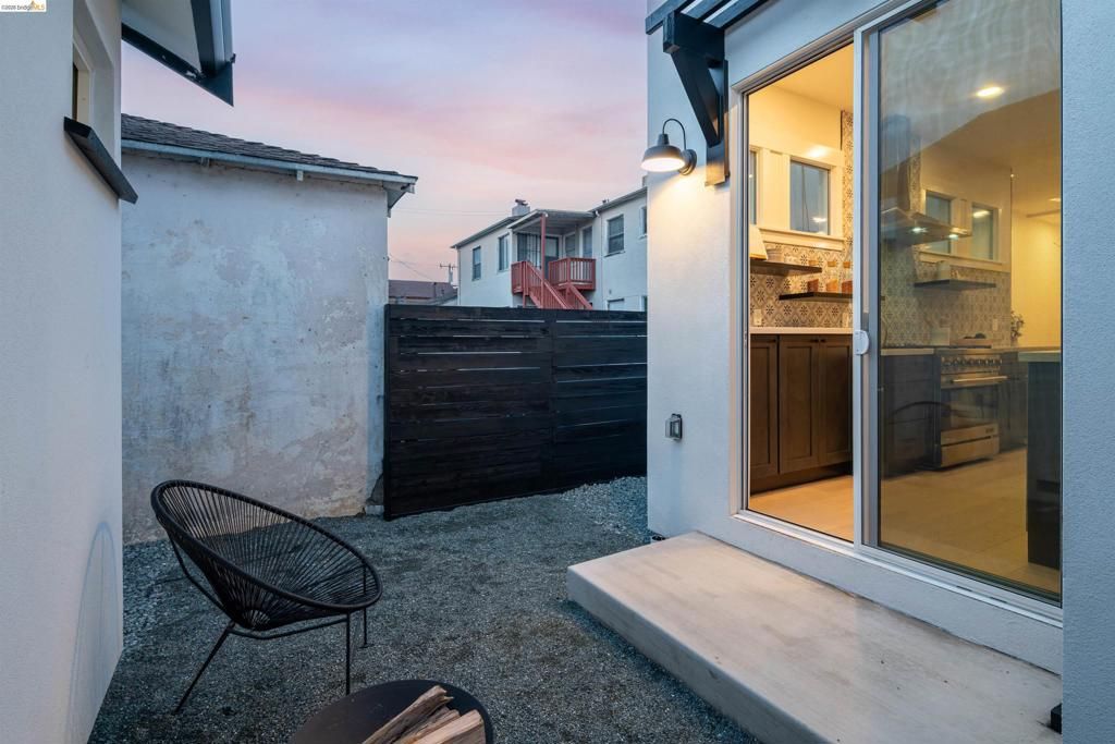 Image 29 of property listing at 846 846 Adams St, Albany, CA 94706