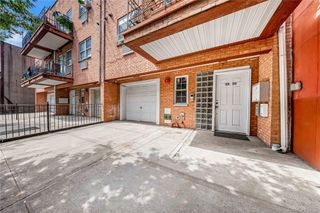 35-30 10th Street, Astoria, NY 11106
