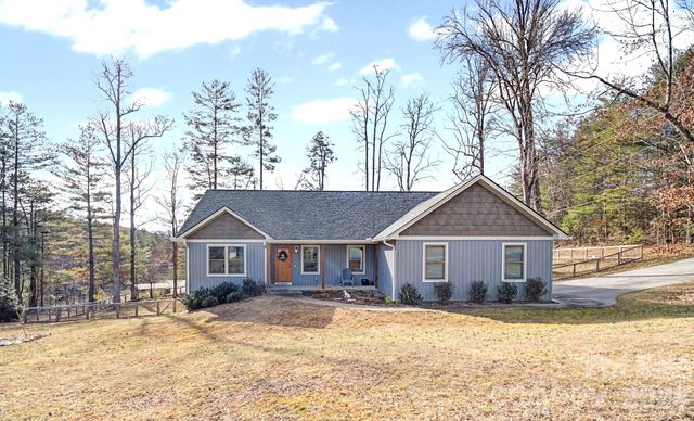 12 Crystal Cove Drive, Hendersonville, NC 28739