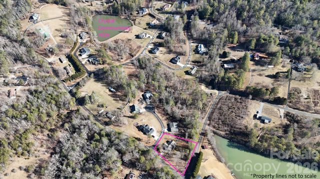 12 Crystal Cove Drive, Hendersonville, NC 28739