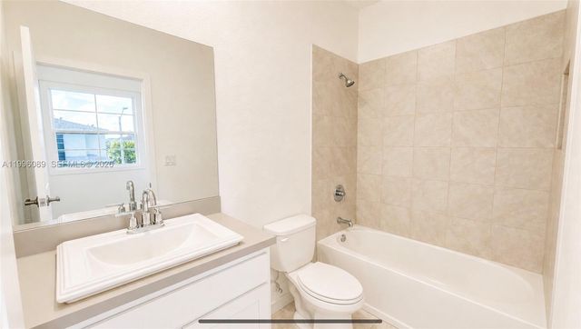 496 NE 5th St, Florida City, FL 33034