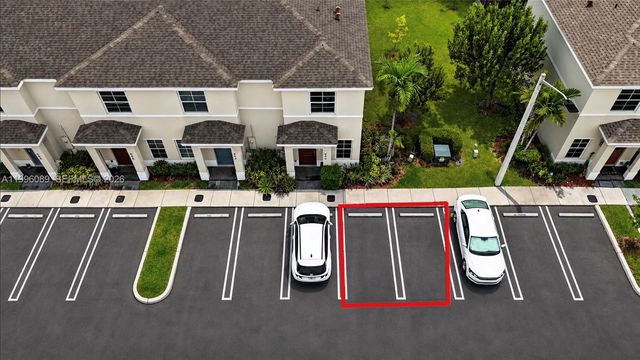 496 NE 5th St, Florida City, FL 33034
