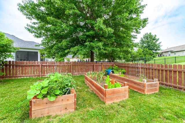 2509 LONGVIEW DR, Columbia, MO 65203