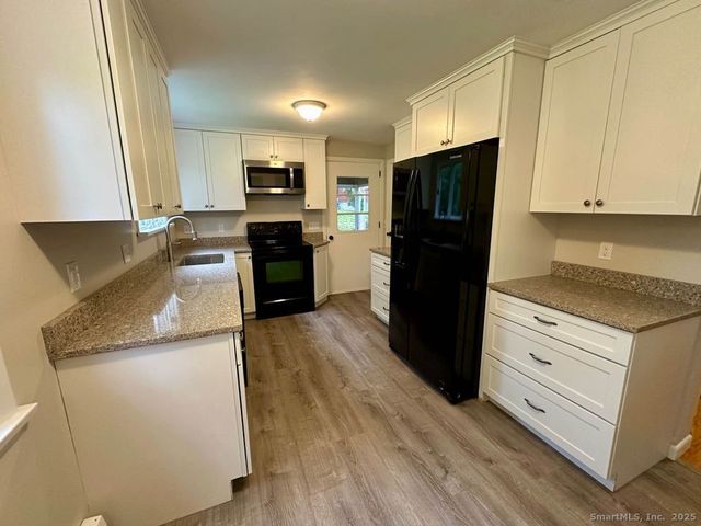 386 Cherry Brook Road, Canton, CT 06019