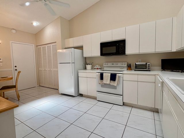 7702 MAJESTIC PALM Drive, Boynton Beach, FL 33437